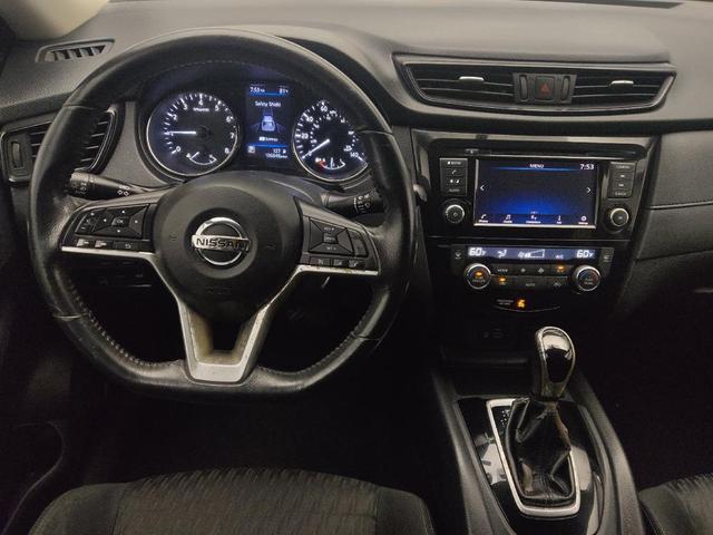 Photo of 2018 White Nissan Rogue