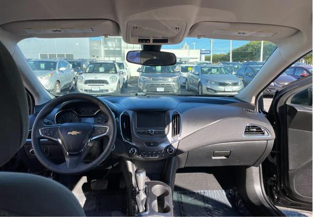 Photo of 2017 Black Chevrolet Cruze