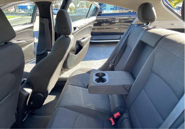 Photo of 2017 Black Chevrolet Cruze