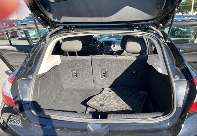 Photo of 2017 Black Chevrolet Cruze