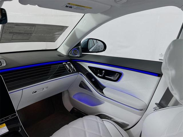 Photo of 2025 Silver Metallic Mercedes-Benz Maybach S 580