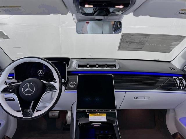 Photo of 2025 Silver Metallic Mercedes-Benz Maybach S 580