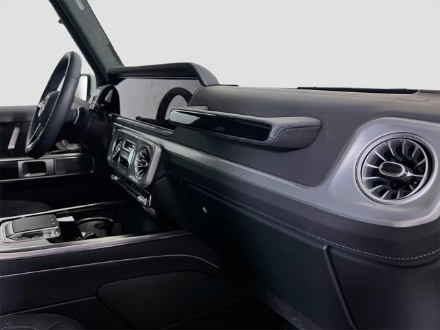 Photo of 2025 Polar White Mercedes-Benz G-Class