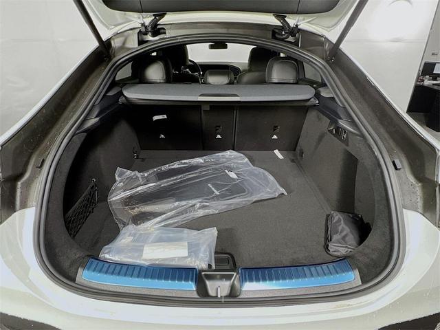 Photo of 2025 Manufaktur Moon Mercedes-Benz AMG GLE 53