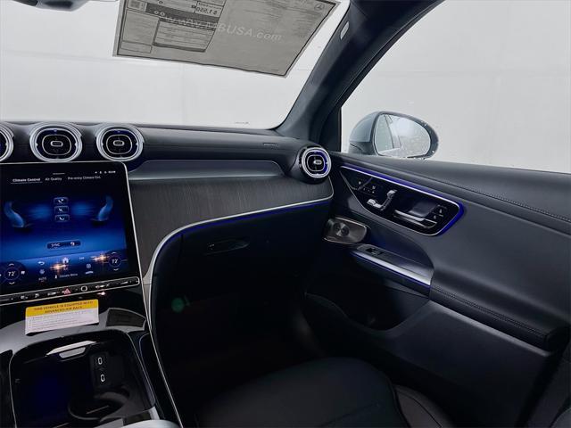 Photo of 2025 Silver Metallic Mercedes-Benz GLC 350e