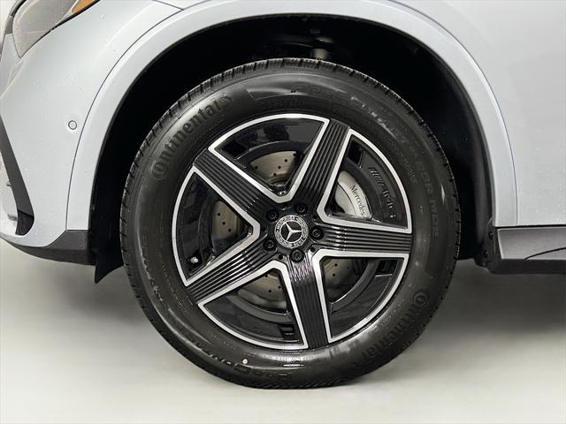Photo of 2025 Silver Metallic Mercedes-Benz GLC 350e