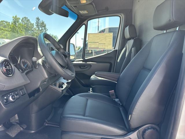 Photo of 2024  Mercedes-Benz eSprinter 2500