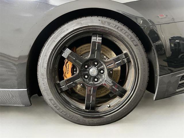 Photo of 2016 Jet Black Pearl Nissan GT-R