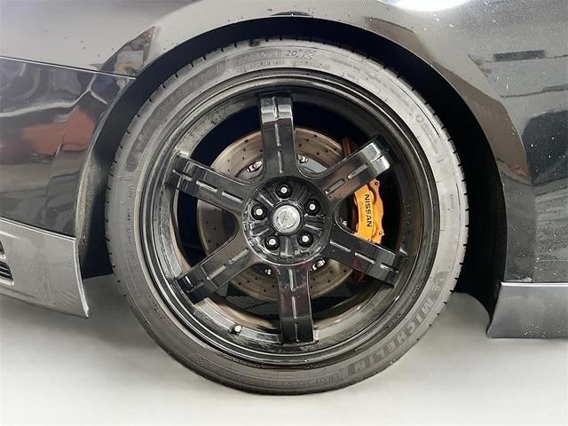 Photo of 2016 Jet Black Pearl Nissan GT-R