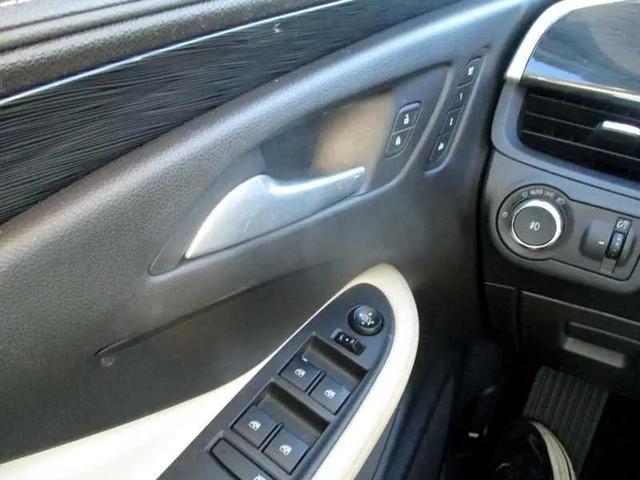 Photo of 2017 Ebony Twilight Metallic Buick Envision