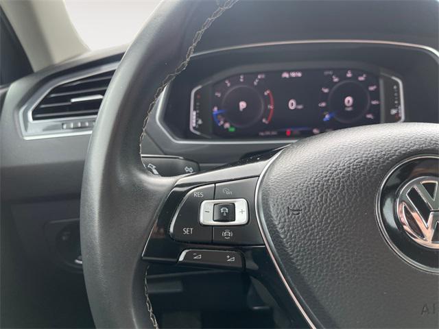 Photo of 2021 Platinum Gray Metallic Volkswagen Tiguan