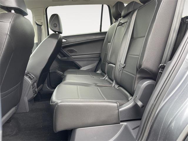 Photo of 2021 Platinum Gray Metallic Volkswagen Tiguan