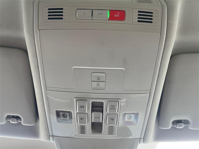 Photo of 2021 Platinum Gray Metallic Volkswagen Tiguan