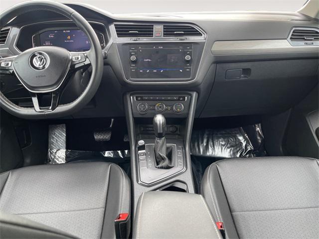 Photo of 2021 Platinum Gray Metallic Volkswagen Tiguan