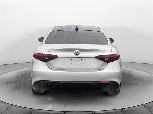 Photo of 2017 Silverstone Gray Metallic Alfa Romeo Giulia