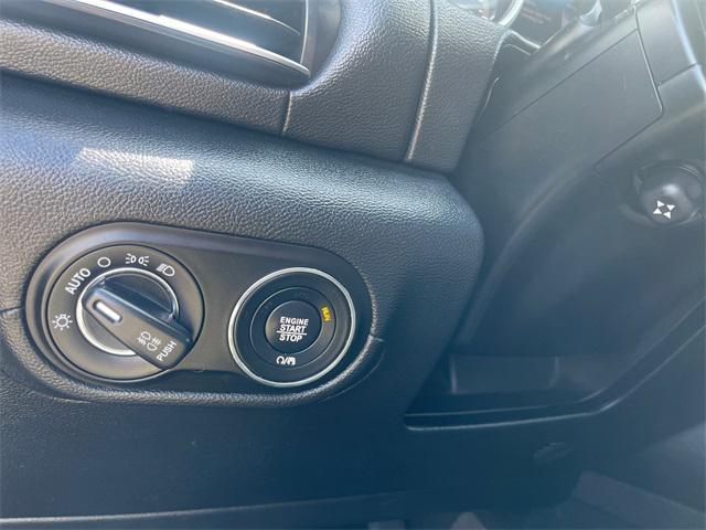 Photo of 2017 Bianco Alpi Pearlescent Maserati Levante
