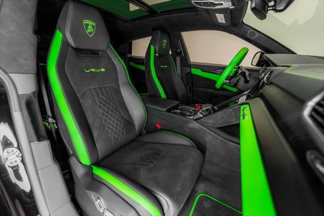 Photo of 2024 Nero Noctis Metallic Lamborghini Urus