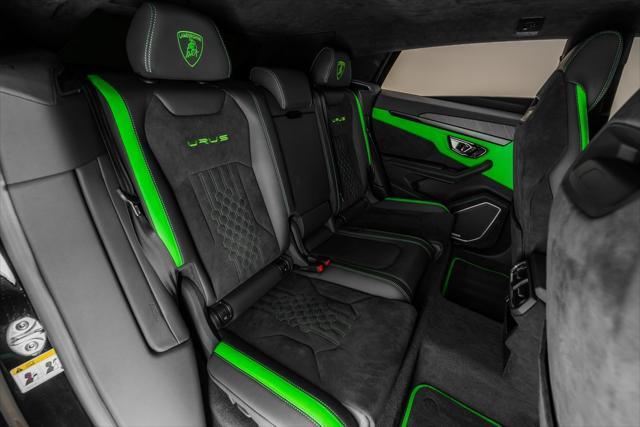 Photo of 2024 Nero Noctis Metallic Lamborghini Urus