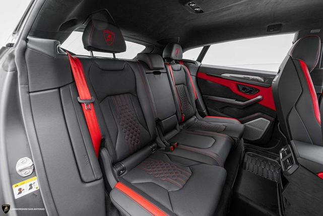 Photo of 2025 Nero Nemesis Matt Lamborghini Urus