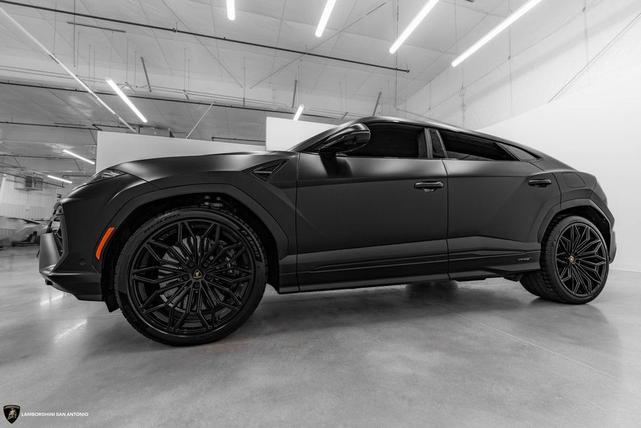 Photo of 2025 Nero Nemesis Matt Lamborghini Urus