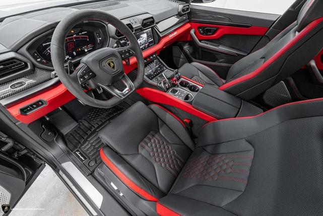 Photo of 2025 Nero Nemesis Matt Lamborghini Urus