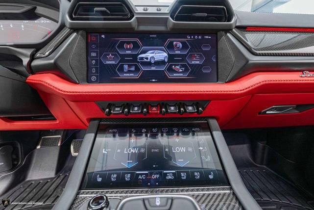 Photo of 2025 Nero Nemesis Matt Lamborghini Urus
