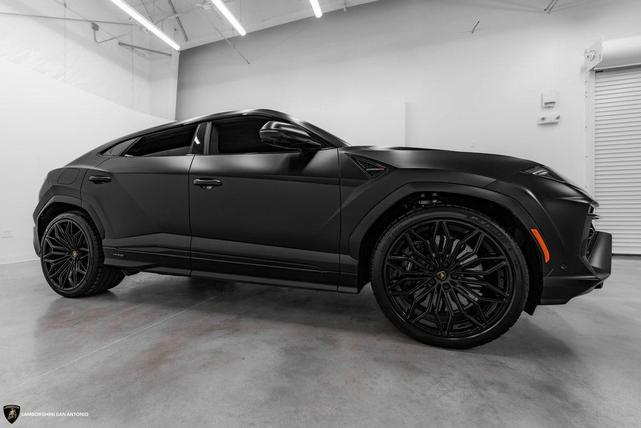 Photo of 2025 Nero Nemesis Matt Lamborghini Urus