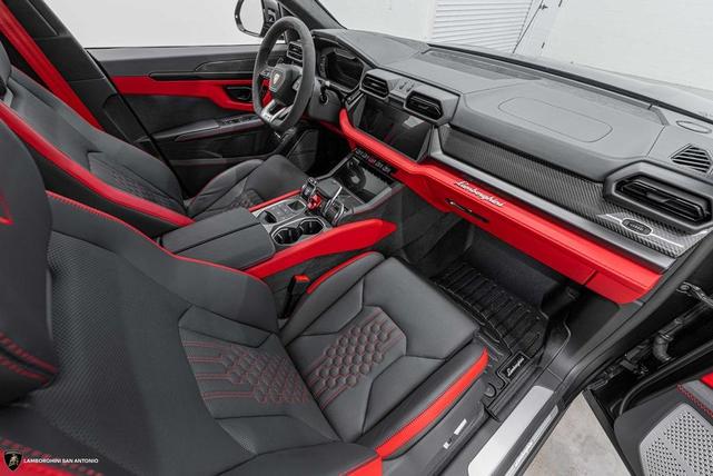 Photo of 2025 Nero Nemesis Matt Lamborghini Urus