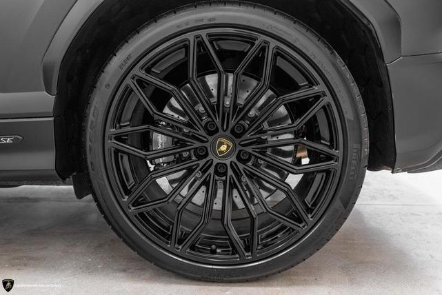 Photo of 2025 Nero Nemesis Matt Lamborghini Urus