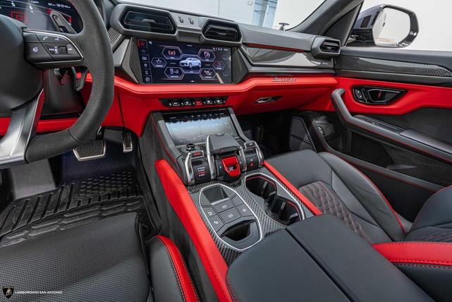 Photo of 2025 Nero Nemesis Matt Lamborghini Urus