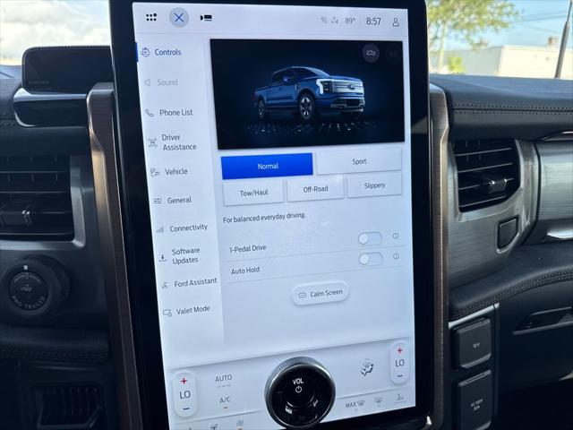 Photo of 2025 White Ford F-150 Lightning