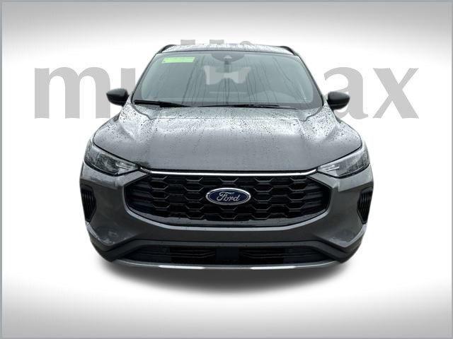 Photo of 2025 Carbonized Gray Metallic Ford Escape