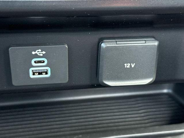 Photo of 2025 Oxford White Ford F-350