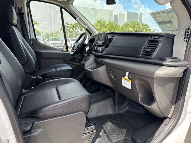 Photo of 2025 Oxford White Ford Transit-350