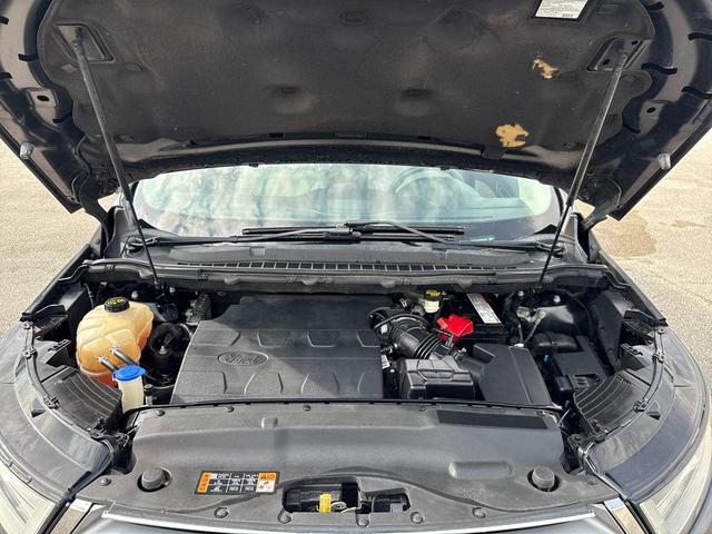 Photo of 2016 Magnetic Metallic Ford Edge