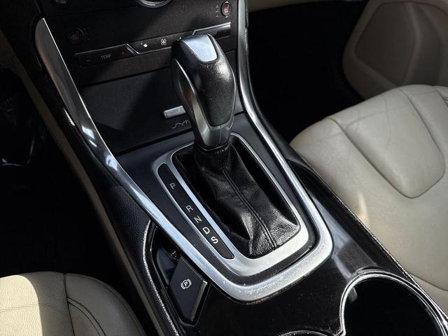 Photo of 2016 Magnetic Metallic Ford Edge