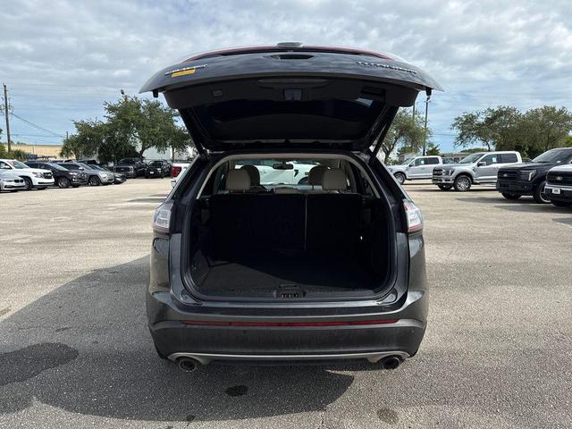 Photo of 2016 Magnetic Metallic Ford Edge