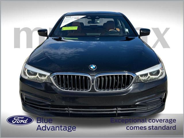 Photo of 2019 Black Sapphire Metallic BMW 530e