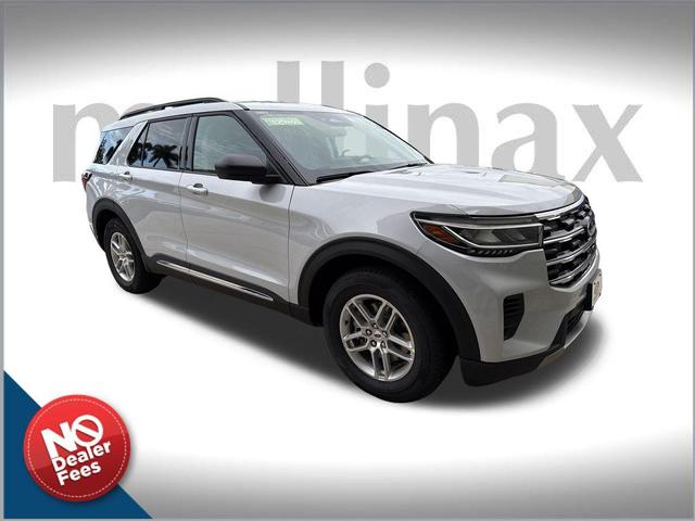 Photo of 2025 Space White Metallic Ford Explorer