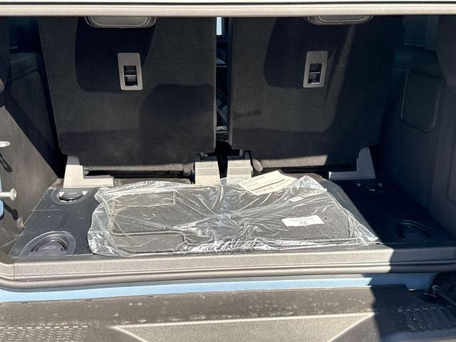 Photo of 2025 Azure Gray Metallic Tri-Coat Ford Bronco