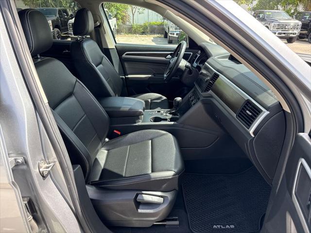 Photo of 2021 Pyrite Silver Metallic Volkswagen Atlas
