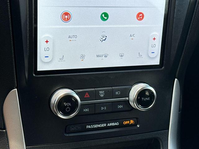 Photo of 2024 Carbonized Gray Metallic Ford Edge