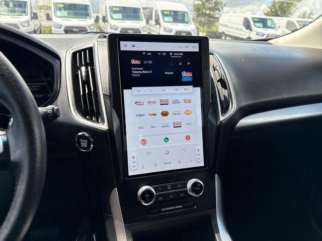 Photo of 2024 Carbonized Gray Metallic Ford Edge