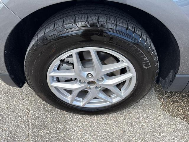 Photo of 2024 Carbonized Gray Metallic Ford Edge