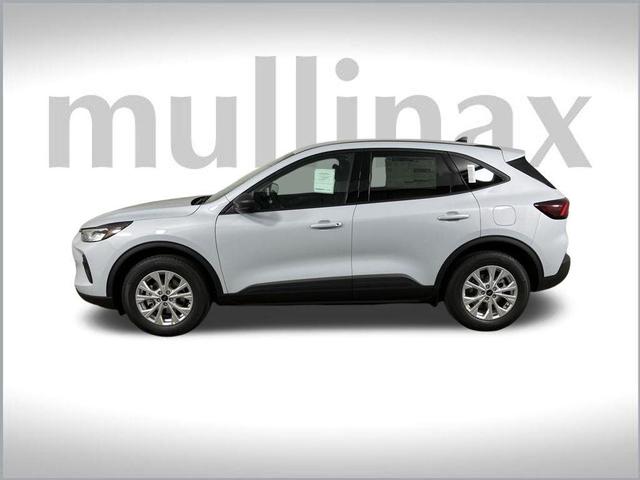 Photo of 2025 Silver Metallic Ford Escape
