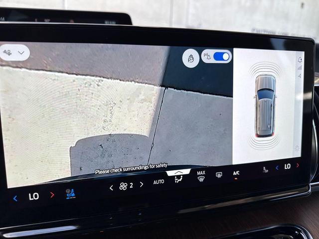 Photo of 2025 Agate Black Metallic Ford Expedition