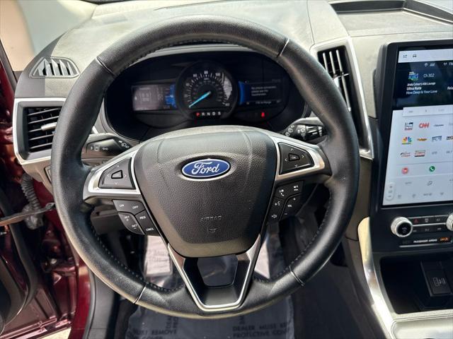 Photo of 2022 Burgundy Velvet Metallic Tinted Clearcoat Ford Edge