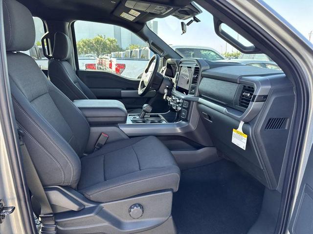 Photo of 2025 Iconic Silver Metallic Ford F-150