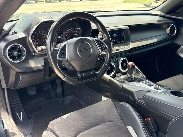 Photo of 2022 Shadow Gray Metallic Chevrolet Camaro