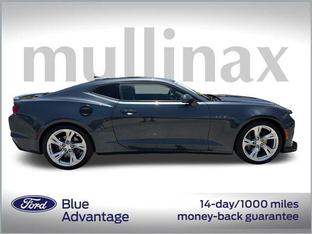 Photo of 2022 Shadow Gray Metallic Chevrolet Camaro
